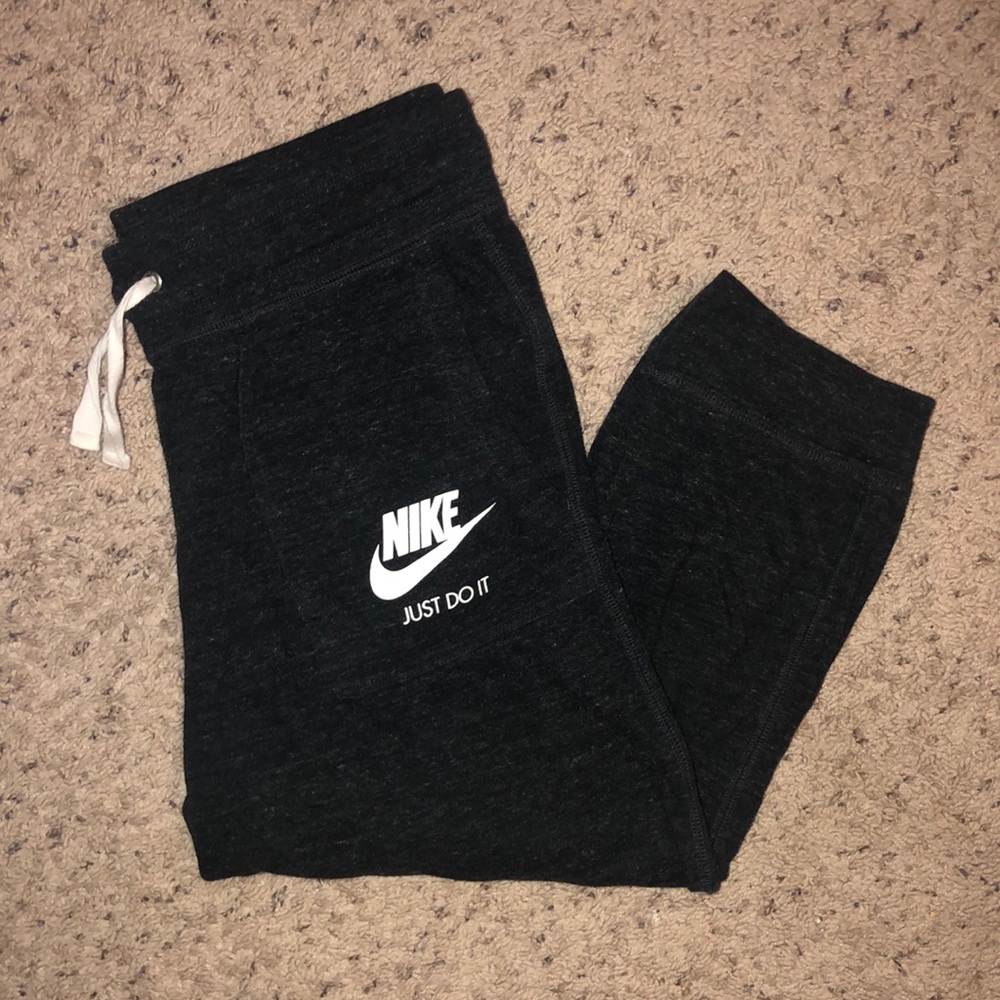 Nike capris sweatpants